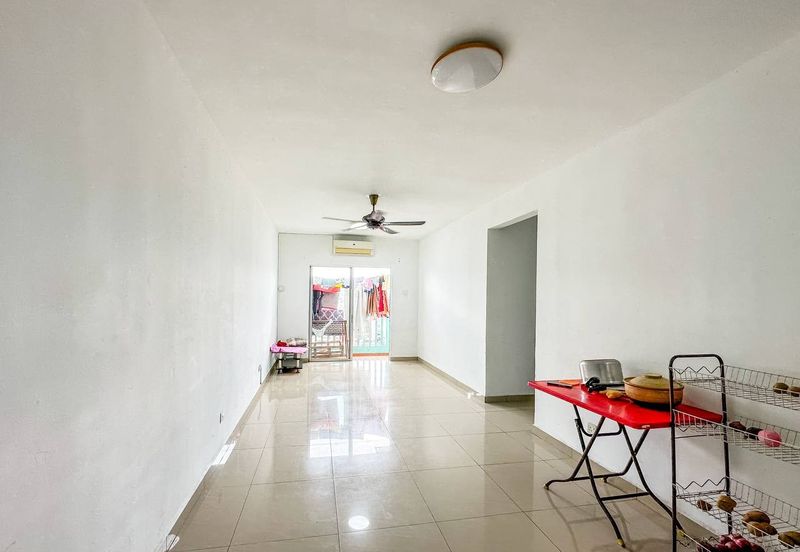 (GATED GUARDED) Laksamana Puri Condominium, Batu Caves