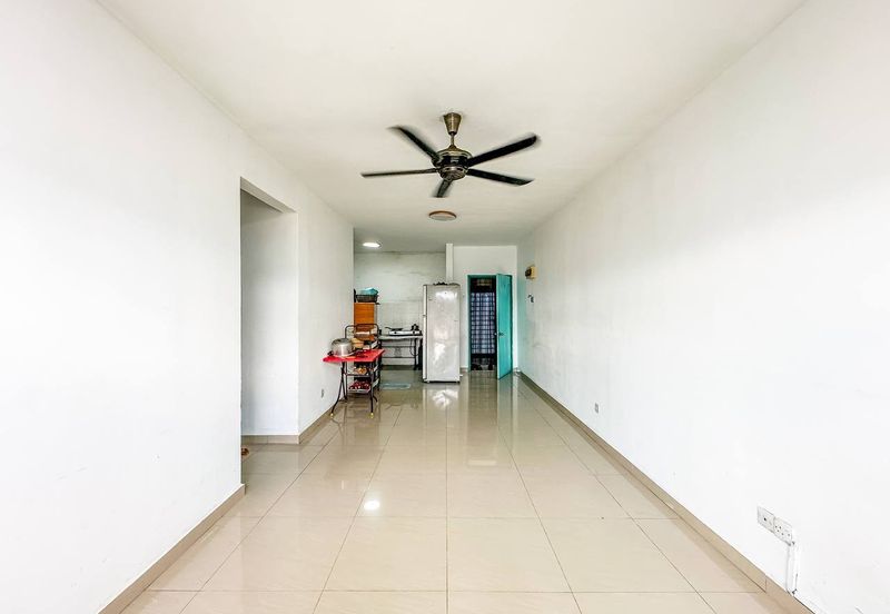 (GATED GUARDED) Laksamana Puri Condominium, Batu Caves