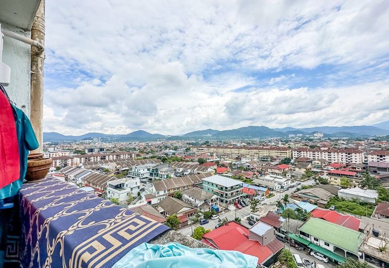 (GATED GUARDED) Laksamana Puri Condominium, Batu Caves