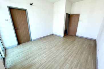 (GATED GUARDED) 2 Storey Semi-D Greenhill Residence Seksyen U10 Shah Alam