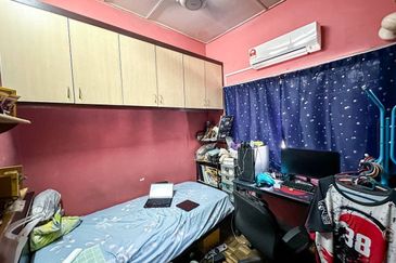(FREEHOLD) Corner Lot 2 Storey Terrace USJ 6 Subang Jaya