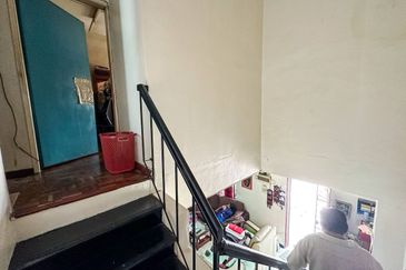 (FREEHOLD) Corner Lot 2 Storey Terrace USJ 6 Subang Jaya