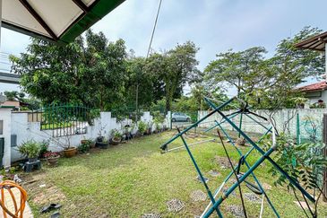 (FREEHOLD) Corner Lot 2 Storey Terrace USJ 6 Subang Jaya