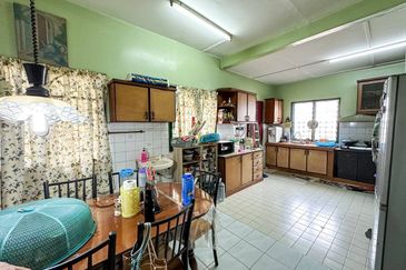 (FREEHOLD) Corner Lot 2 Storey Terrace USJ 6 Subang Jaya