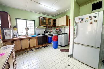 (FREEHOLD) Corner Lot 2 Storey Terrace USJ 6 Subang Jaya