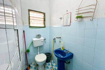 (FREEHOLD) Corner Lot 2 Storey Terrace USJ 6 Subang Jaya