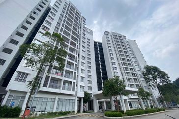 (CORNER UNIT) Fully Furnished Danau Perintis Apartment, Puncak Alam