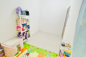 (RENOVATED) 2 Storey SEMI-D Cluster Taman Desiran Bayu Puchong