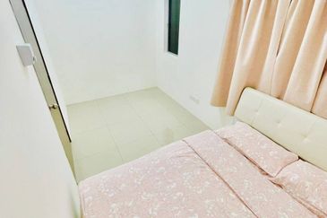(RENOVATED) 2 Storey SEMI-D Cluster Taman Desiran Bayu Puchong