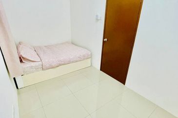 (RENOVATED) 2 Storey SEMI-D Cluster Taman Desiran Bayu Puchong