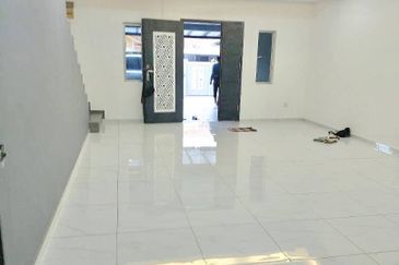 (FREEHOLD) 2 Storey Terrace Taman Seri Mahkota Aman, Kuantan, Pahang