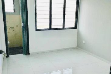 (FREEHOLD) 2 Storey Terrace Taman Seri Mahkota Aman, Kuantan, Pahang