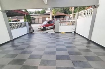 (FULLY REFURBISHED) Single Storey Jalan Mekar, Ayer Hitam, Johor