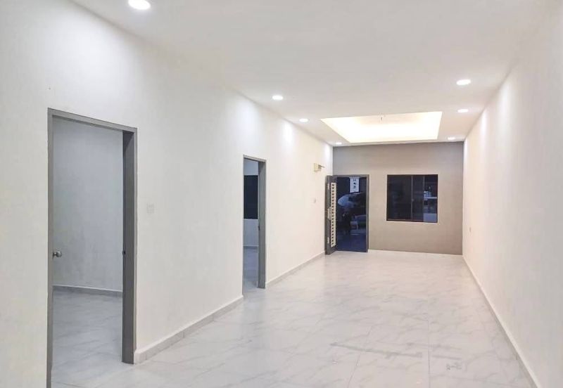 (FULLY REFURBISHED) Single Storey Jalan Mekar, Ayer Hitam, Johor