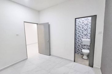 (FULLY REFURBISHED) Single Storey Jalan Mekar, Ayer Hitam, Johor