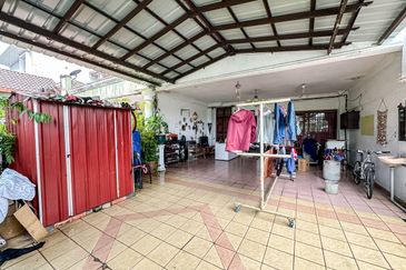 (FACING OPEN) Renovated 2 Storey Terrace @ Taman Desa Melati 3, Nilai