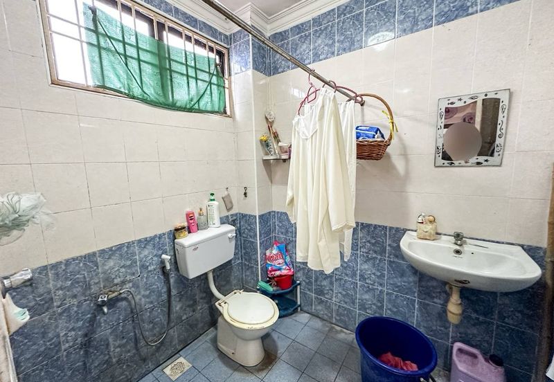 (FACING OPEN) Renovated 2 Storey Terrace @ Taman Desa Melati 3, Nilai