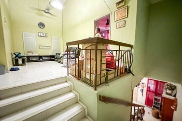 (FACING OPEN) Renovated 2 Storey Terrace @ Taman Desa Melati 3, Nilai