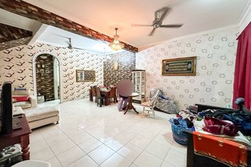 (FACING OPEN) Renovated 2 Storey Terrace @ Taman Desa Melati 3, Nilai