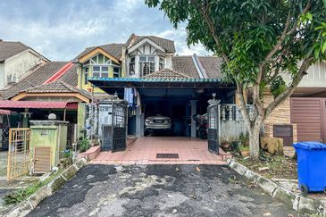 (GATED GUARDED) 2 Storey Jalan Empangan, Seksyen 8 Shah Alam