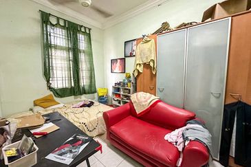 (GATED GUARDED) 2 Storey Jalan Empangan, Seksyen 8 Shah Alam