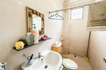 (GATED GUARDED) 2 Storey Jalan Empangan, Seksyen 8 Shah Alam