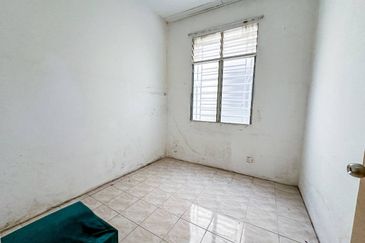 (FACING OPEN) Single Storey Bandar Saujana Putra SP 1