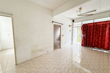 (FACING OPEN) Single Storey Bandar Saujana Putra SP 1