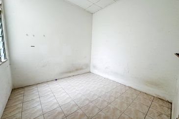 (FACING OPEN) Single Storey Bandar Saujana Putra SP 1