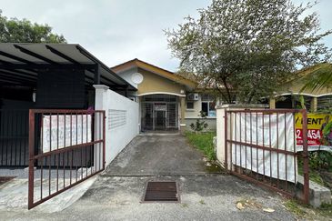 (FACING OPEN) Single Storey Bandar Saujana Putra SP 1