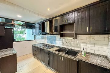 (CORNER UNIT) Renovated Gardenview Residence Condominium Cyberjaya