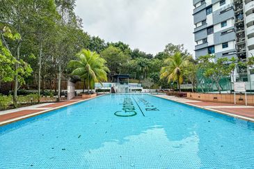 (CORNER UNIT) Renovated Gardenview Residence Condominium Cyberjaya
