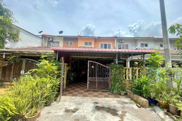 (FACING OPEN) 2 Storey Terrace Taman Garing Utama, Rawang