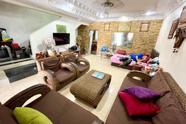 (FACING OPEN) 2 Storey Terrace Taman Garing Utama, Rawang