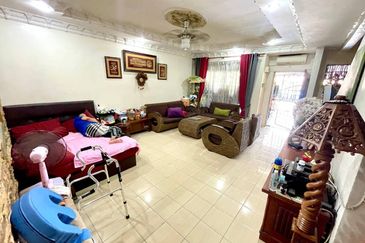 (FACING OPEN) 2 Storey Terrace Taman Garing Utama, Rawang