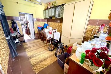 (FACING OPEN) 2 Storey Terrace Taman Garing Utama, Rawang