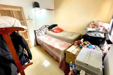 (FACING OPEN) 2 Storey Terrace Taman Garing Utama, Rawang