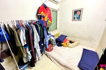 (FACING OPEN) 2 Storey Terrace Taman Garing Utama, Rawang