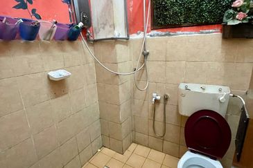 (FACING OPEN) 2 Storey Terrace Taman Garing Utama, Rawang