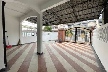 (RENOVATED) 2 Storey Terrace Taman Kinrara, Puchong