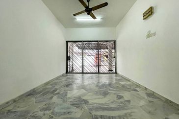 (RENOVATED) 2 Storey Terrace Taman Kinrara, Puchong