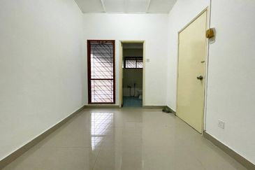 (RENOVATED) 2 Storey Terrace Taman Kinrara, Puchong