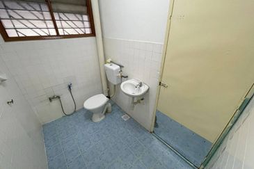 (RENOVATED) 2 Storey Terrace Taman Kinrara, Puchong