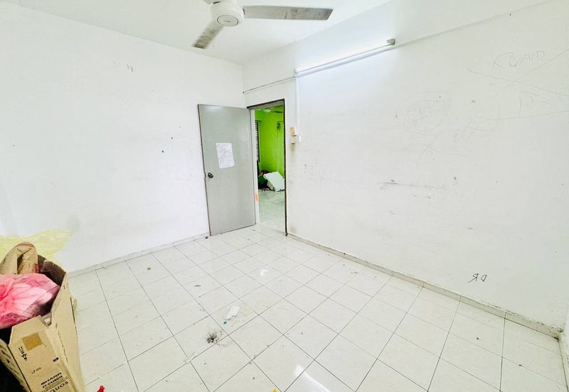 (LOWCOST)(LEVEL 4) Pangsapuri Seri Pagi, Taman Bukit Serdang