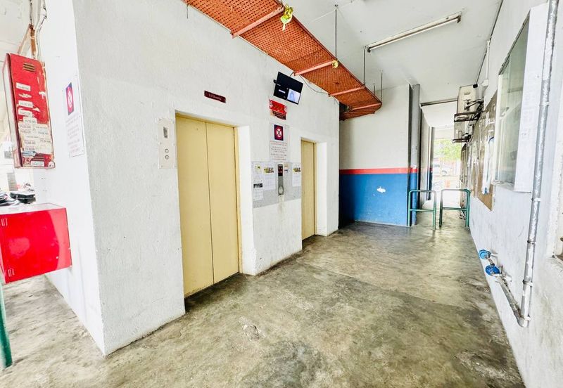 (LOWCOST)(LEVEL 4) Pangsapuri Seri Pagi, Taman Bukit Serdang