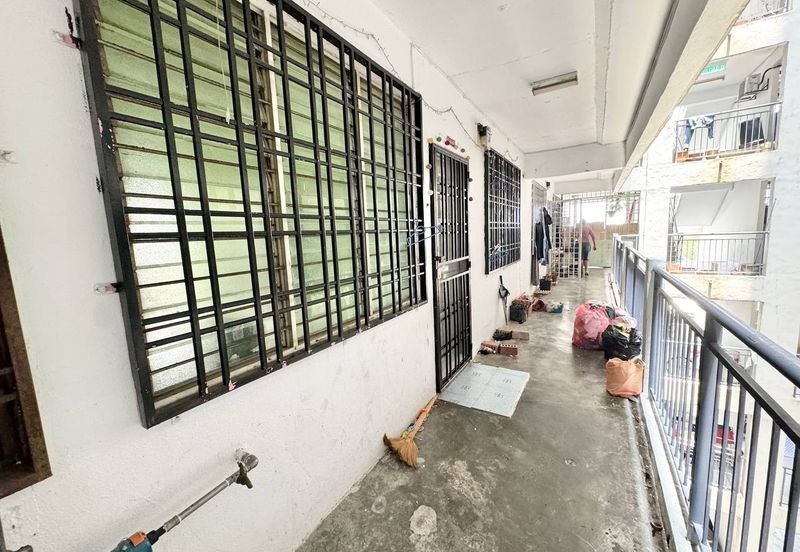 (LOWCOST)(LEVEL 4) Pangsapuri Seri Pagi, Taman Bukit Serdang