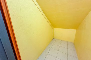 (GROUND FLOOR) Renovated Townhouse Taman Lagenda Suria Hulu Langat 