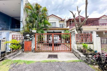 (WELL MAINTAINED) 2 Storey Terrace Taman Pinggiran USJ 1 Subang Jaya