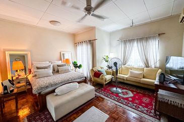 (WELL MAINTAINED) 2 Storey Terrace Taman Pinggiran USJ 1 Subang Jaya