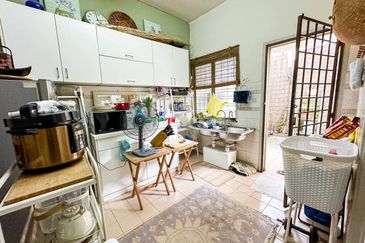 (WELL MAINTAINED) 2 Storey Terrace Taman Pinggiran USJ 1 Subang Jaya